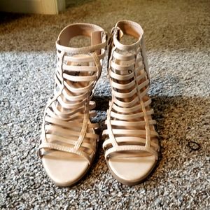 Scrappy chunky heels